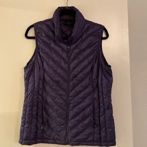 32degrees Purple puff vest large